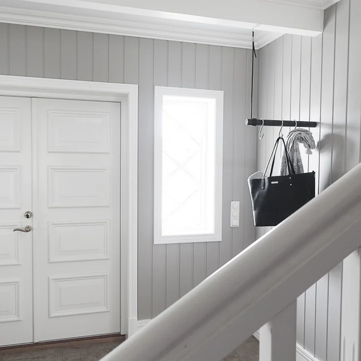 Wall Swing Wandgarderobe von Lind DNA