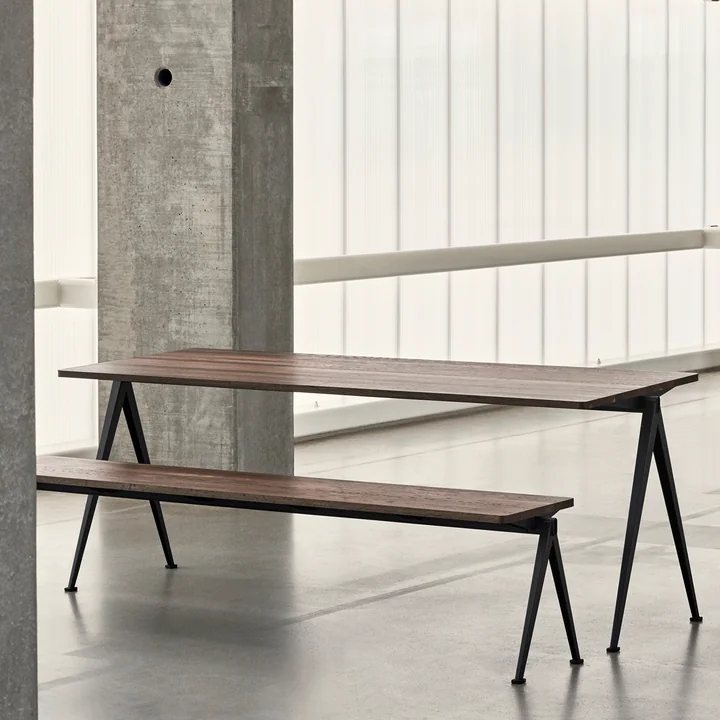 Pyramid Schreibtisch und Bank von HAY