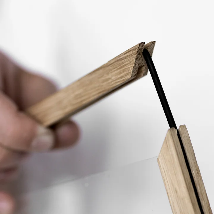 Frame Bilderrahmen von Moebe in Eiche - Detail