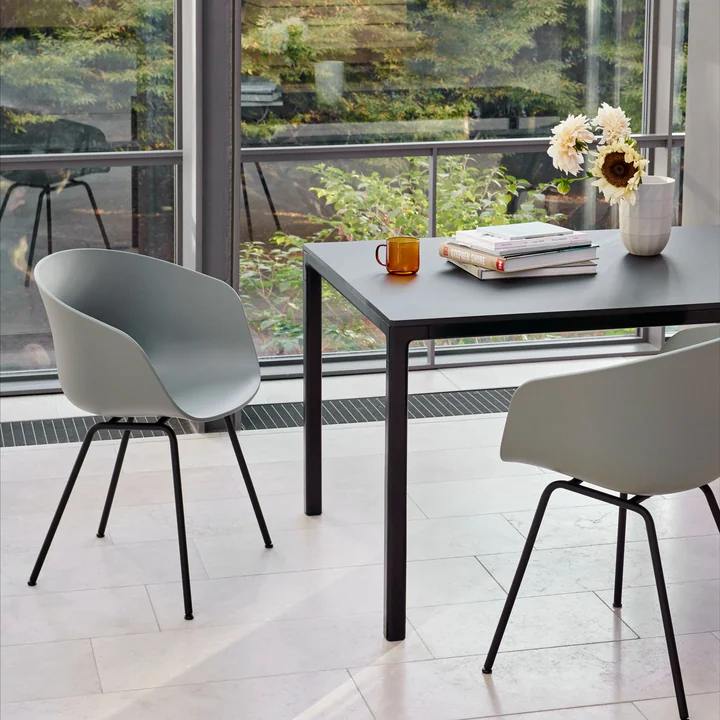 About A Chair AAC 26 von HAY