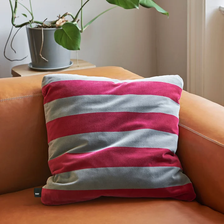 Soft Stripe Kissen und Mags Soft Sofa von HAY