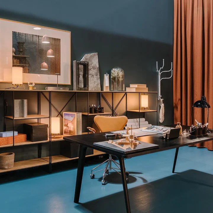 Fritz Hansen Mailänder Möbelmesse