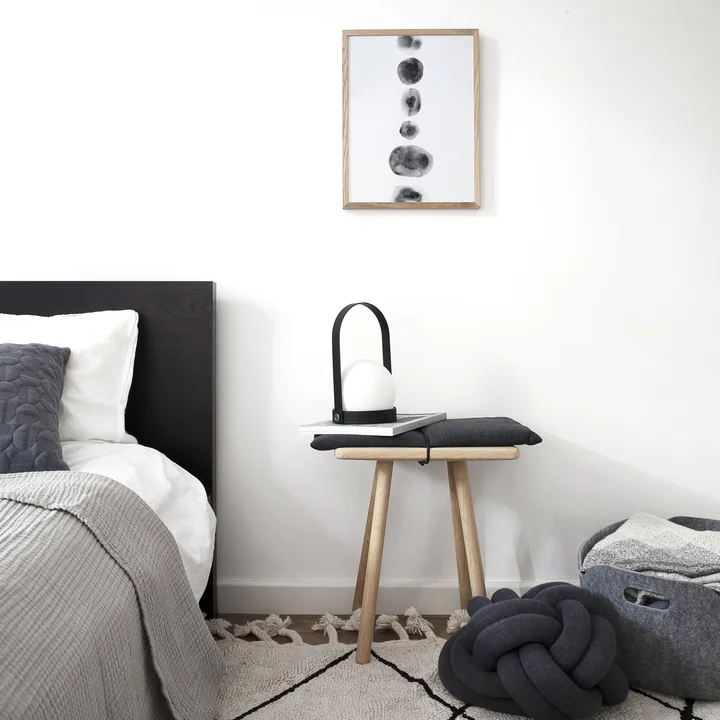 Schlafzimmer einrichten mit Nachttisch & Co.