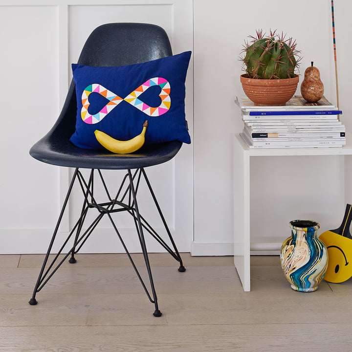 Embroidered Kissen Double Heart 2 40 x 40 cm von Vitra in blau