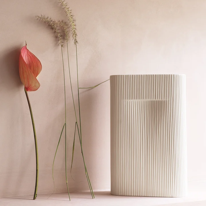 Ridge Vase von Muuto in off-white