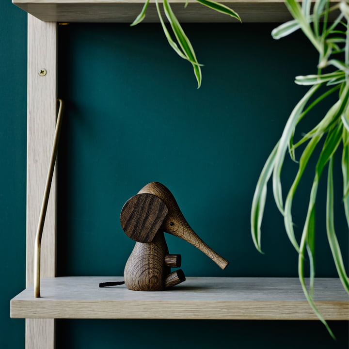Gunnar Flørning Baby Elefant Holzfigur H 11 cm von Lucie Kaas in Eiche geräuchert