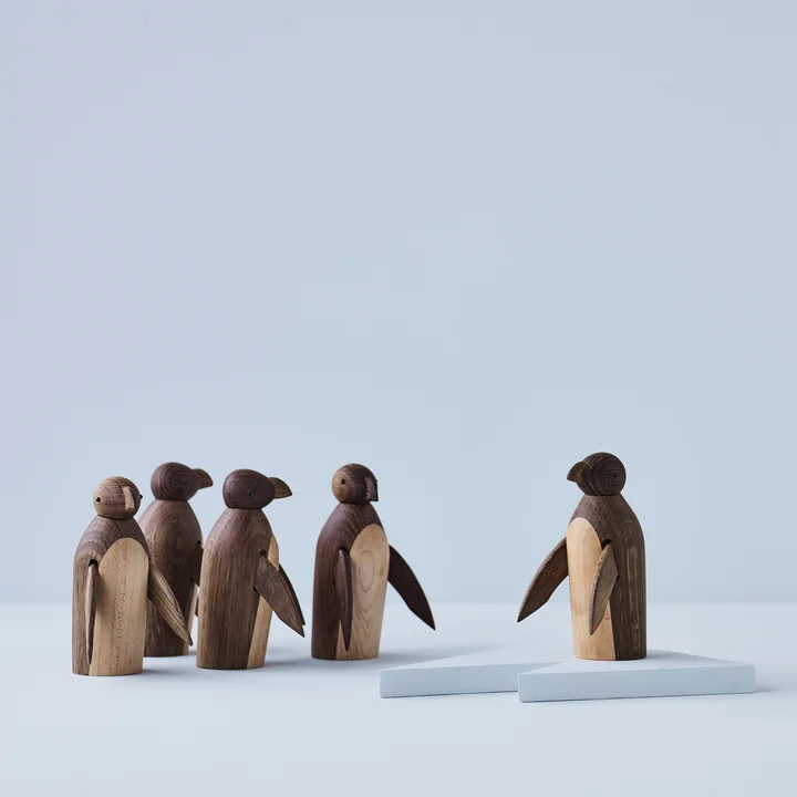 Skjøde Pinguin Holzfigur von Lucie Kaas in Eiche geräuchert / Ahorn