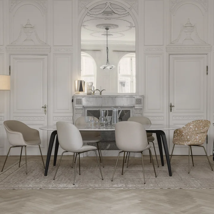 Bat Dining Stuhl von Gubi