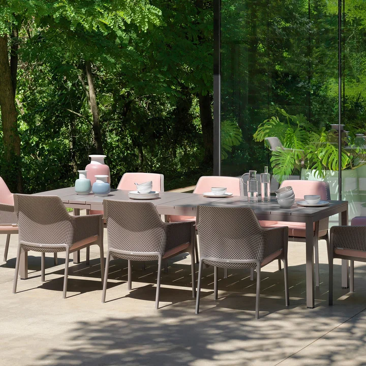 Rio Tisch von Nardi auf der Terrasse