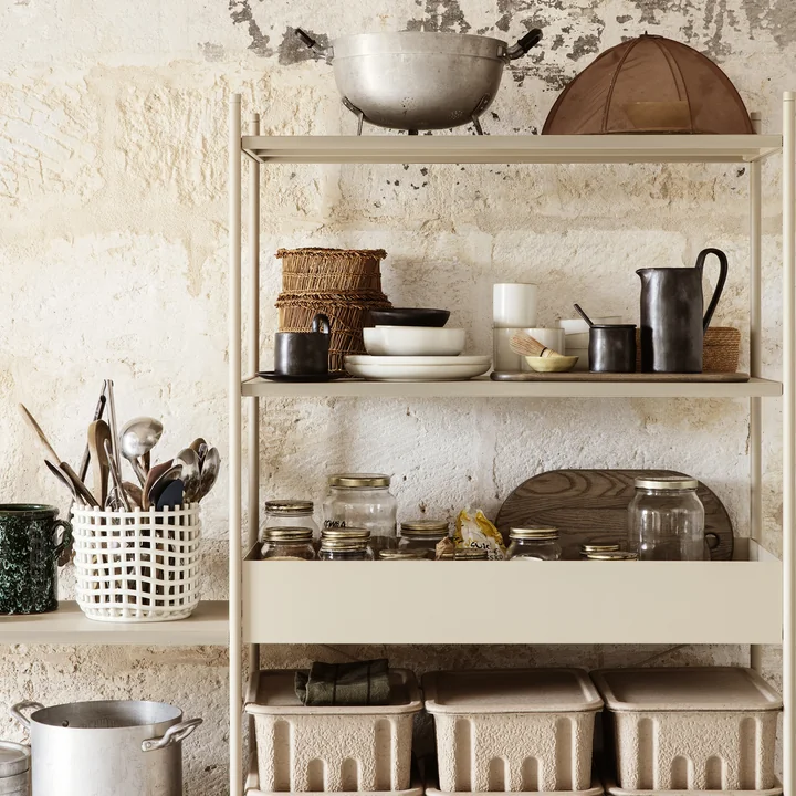 Keramik Korb und Flow Krug von Ferm Living