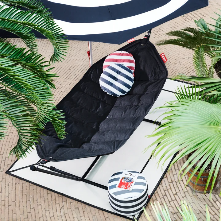 Hängematte Headdemock, Circle Sitzauflage und Carpretty Outdoor-Teppich von Fatboy