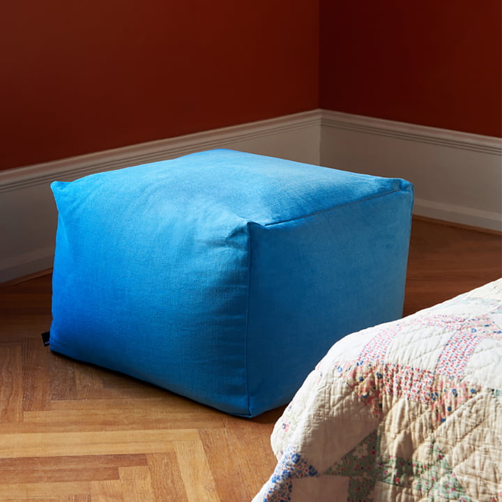 Varer Pouf von Hay in persian blue