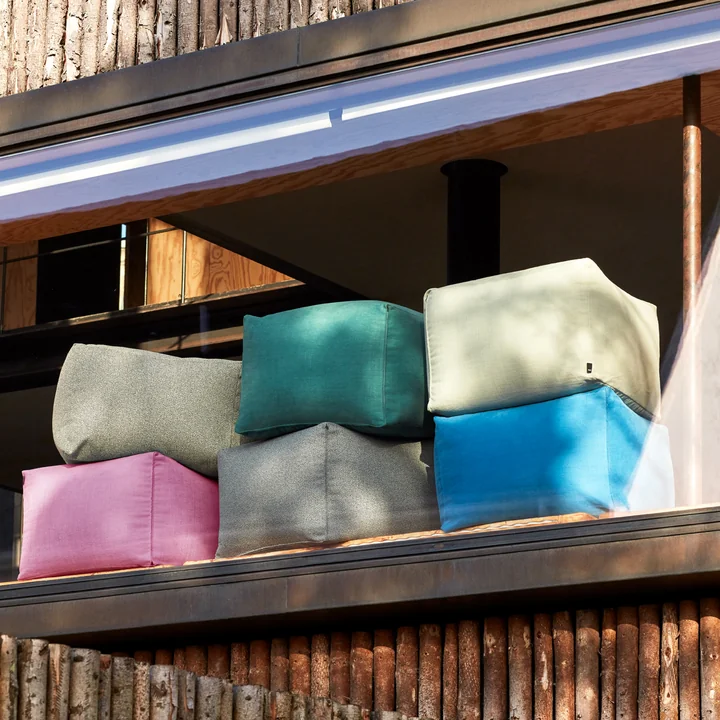 Varer Pouf von HAY in verschiedenen Farben