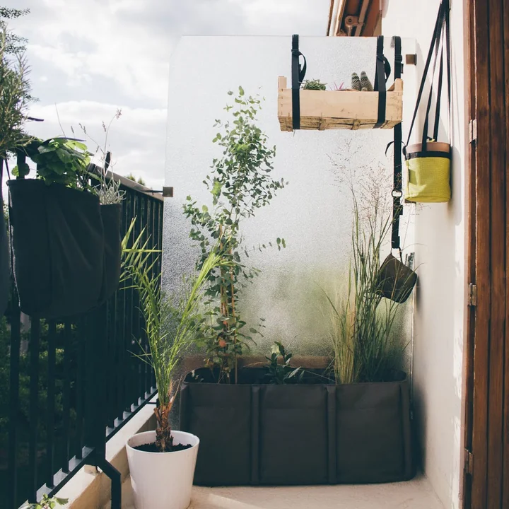 Baclong Pflanztasche von Bacsac auf dem Balkon 