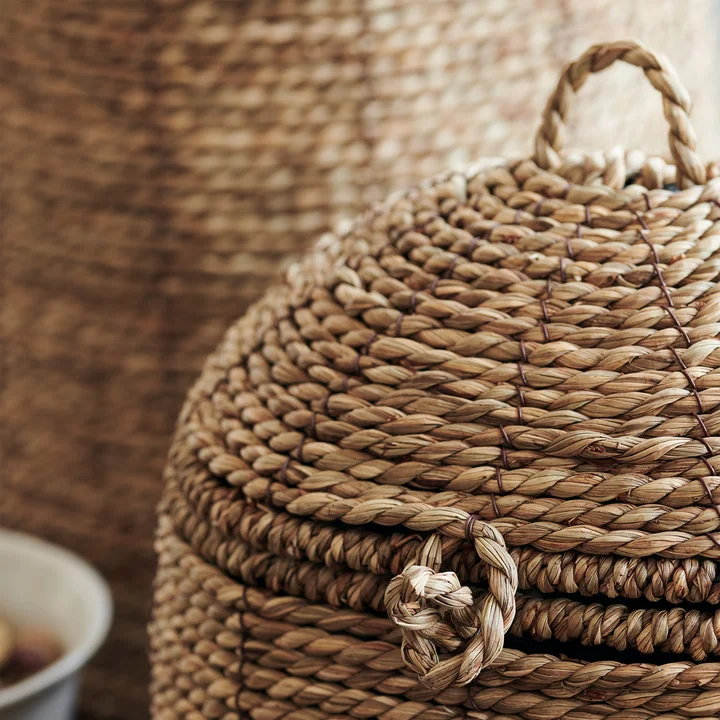 Der Korb mit Deckel, Rama, klein, Natur von House Doctor im Ensemble