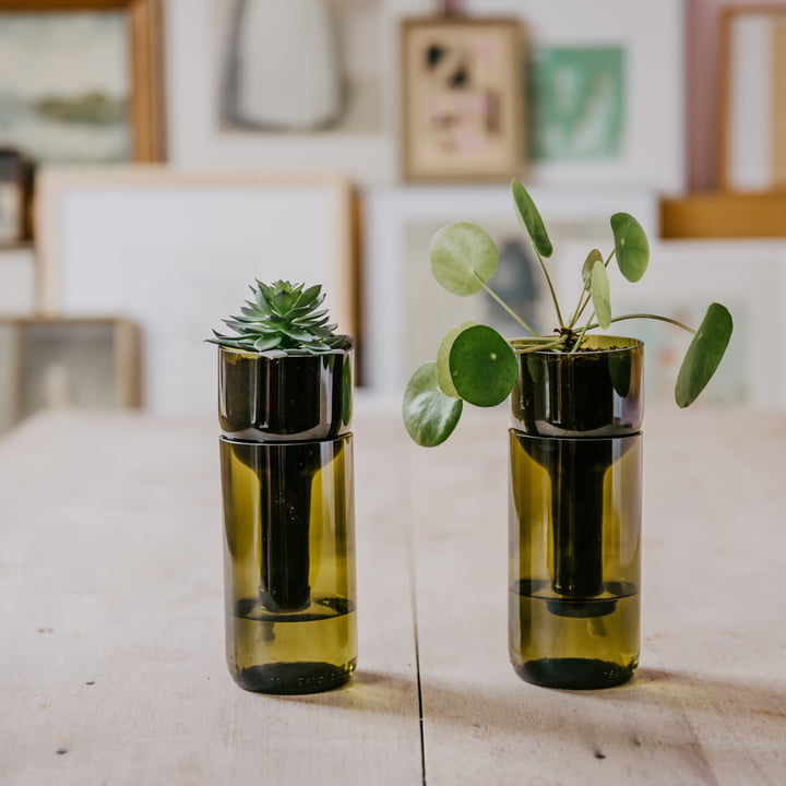 Die Self Watering Bottle Blumentöpfe von side by side wurden in Caritas Werkstätten produziert