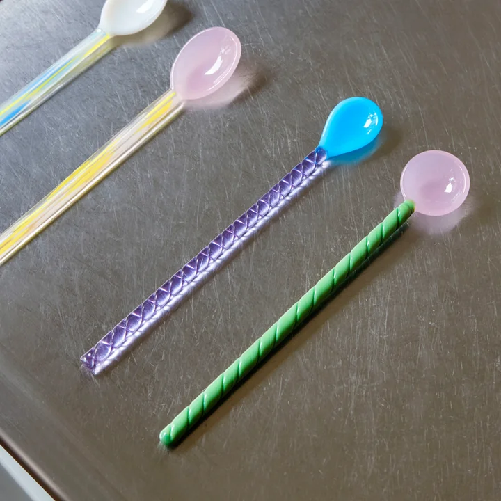 Die Glas-Löffel von HAY in bunten Farben