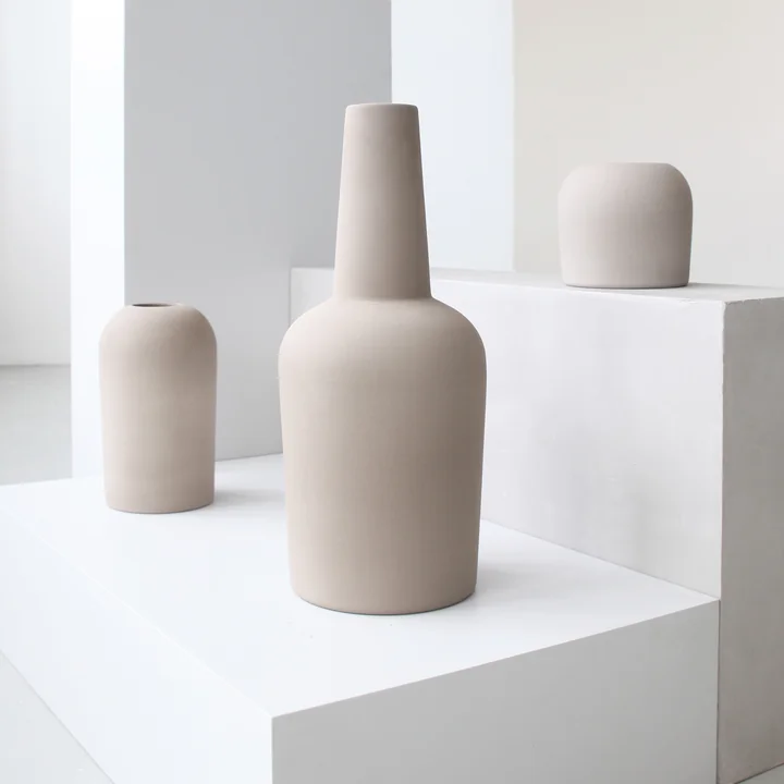 Naturbelassene Vase aus Terrakotta