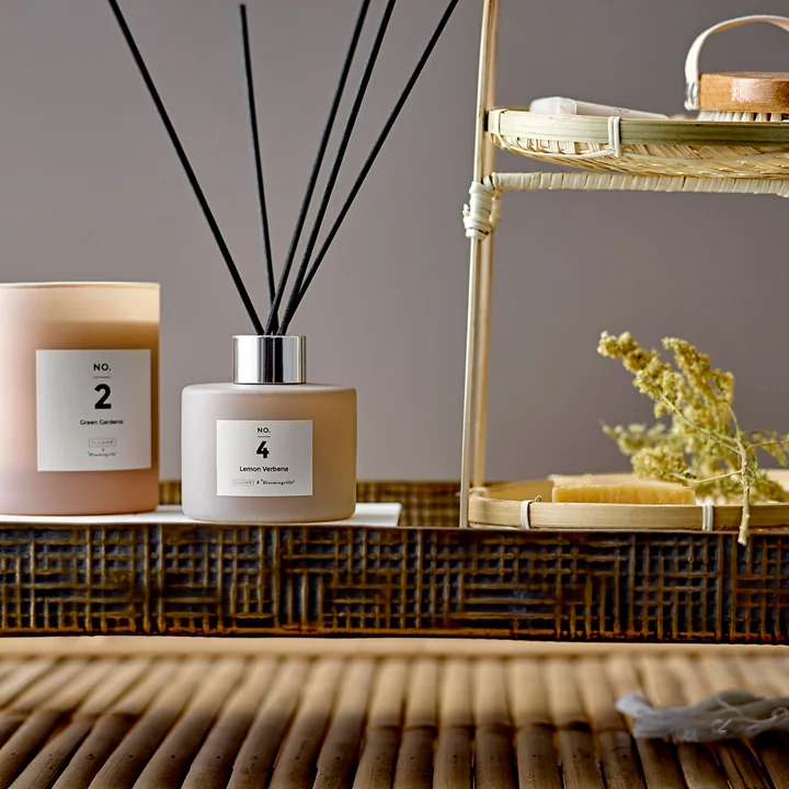 Die ILLUME Duftkerze und der Diffuser von Bloomingville verbreiten herrliche Gerüche