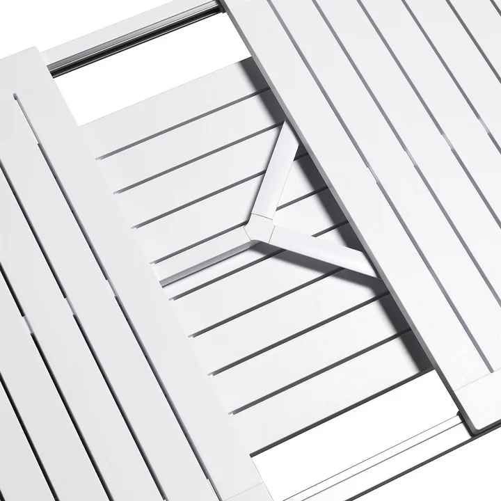 Der auseinandergezogene Alloro Ausziehtisch von Nardi 