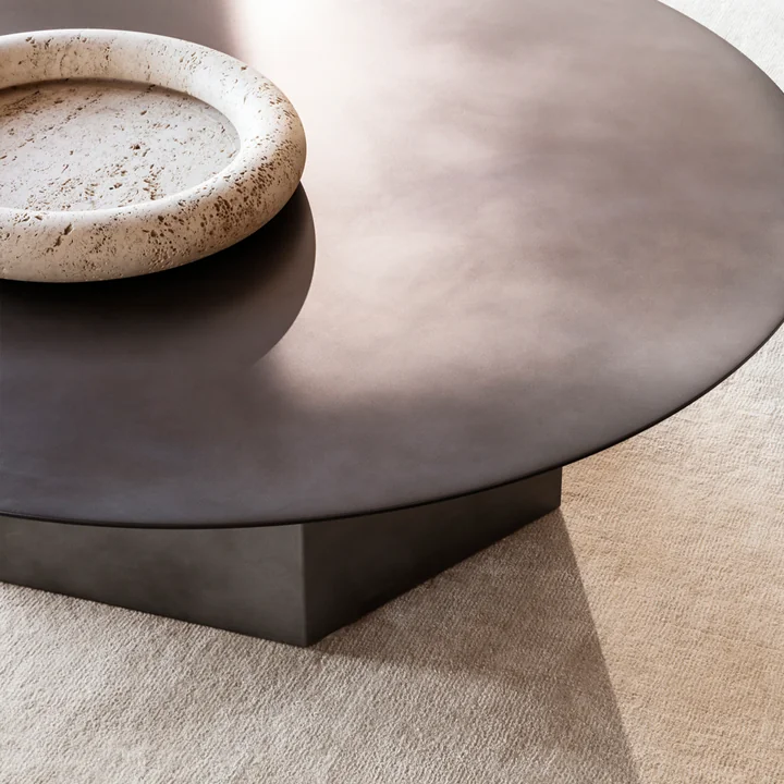 Epic Steel Coffee Table von Gubi