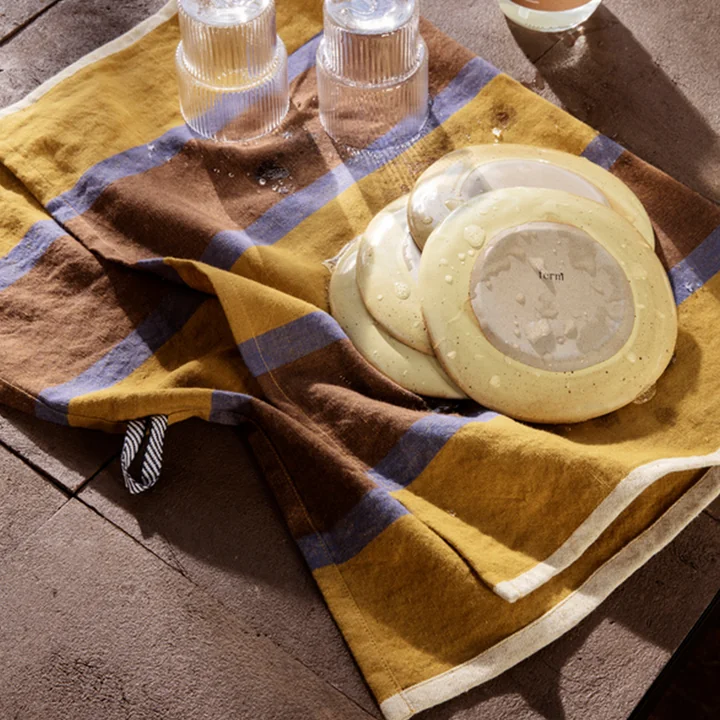 Hale Geschirrtuch von Ferm Living 