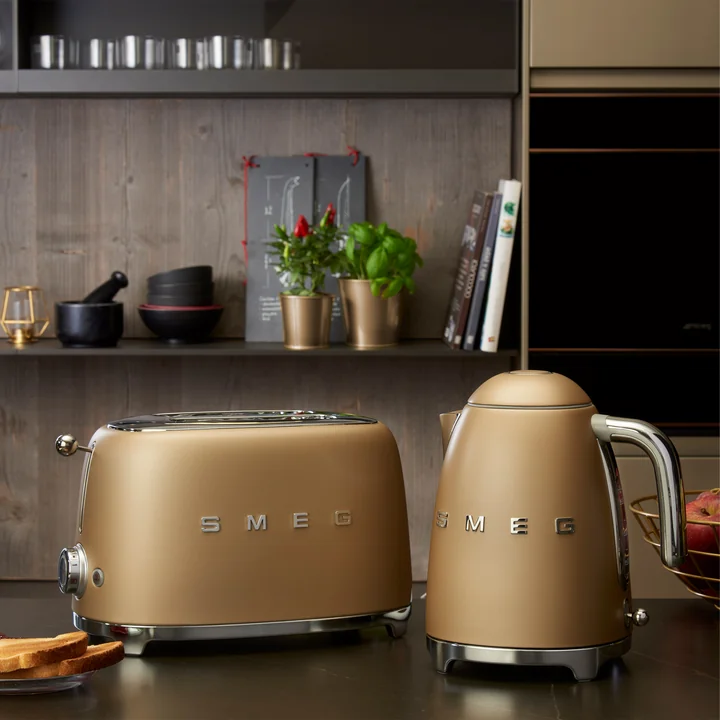 2-Scheiben Toaster TSF01 und Wasserkocher von Smeg