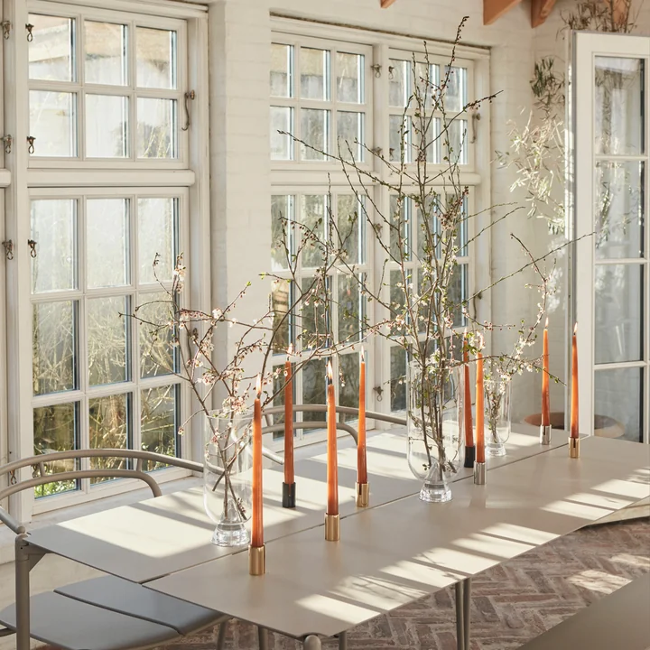 Die Glacies Vase von AYTM ist inspiriert von anmutigen Eisbergen