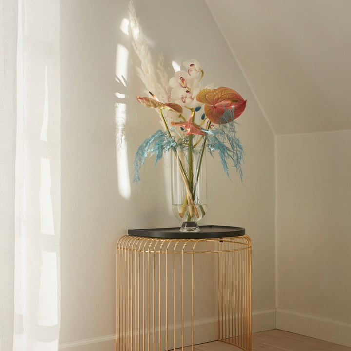 Die Glacies Vase von AYTM ist ein verführerisches Element im Interieur