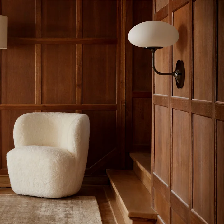 Die Stemlite Wandleuchte im Eingangsbereich