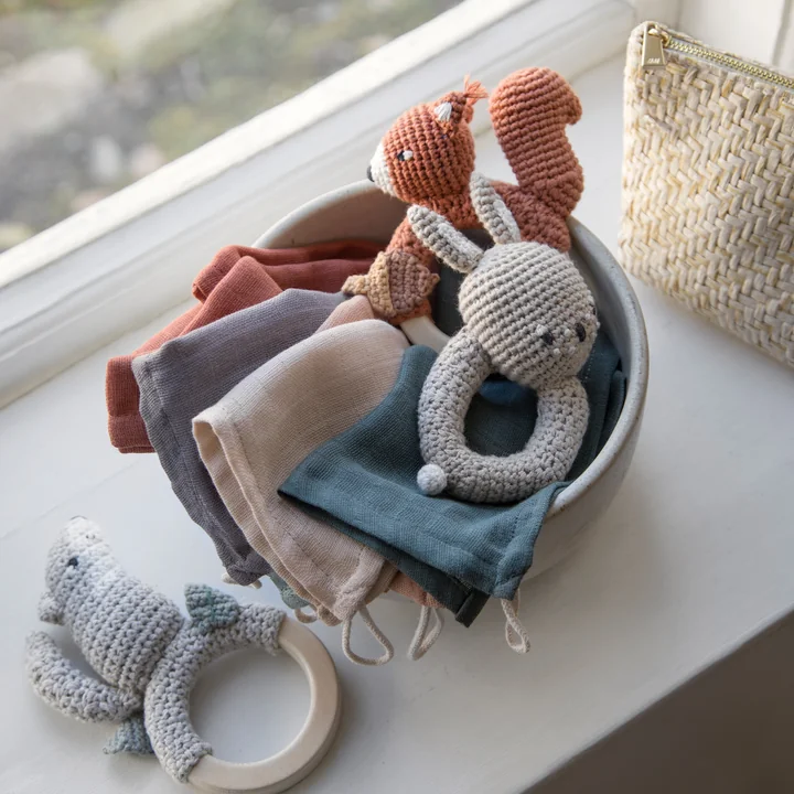 Häkel-Rassel von Sebra in verschiedenen Varianten