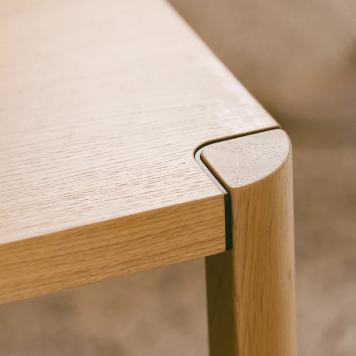 Massivholz-Esstisch von Thonet