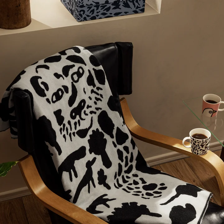 Oiva Toikka Wolldecke, 130 x 180 cm von Iittala in Cheetah schwarz
