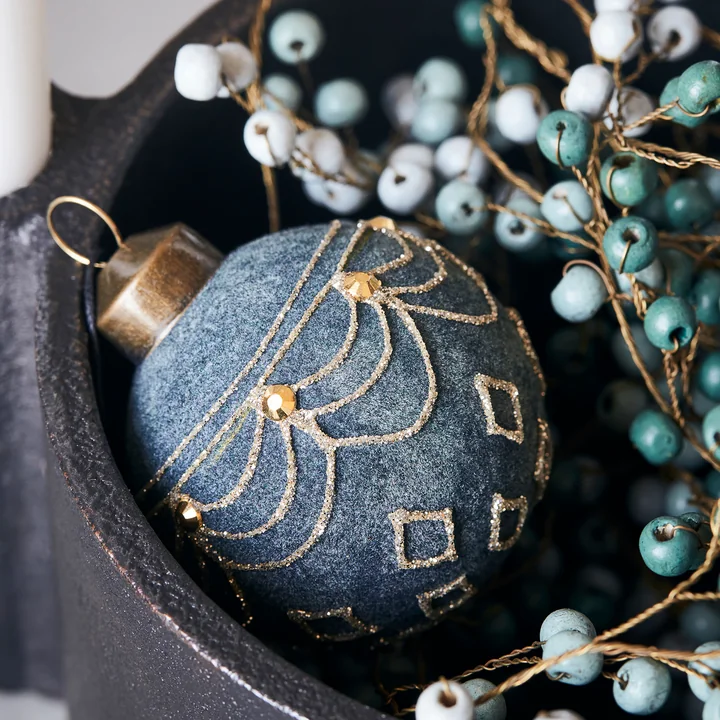 Velour Christbaumkugel in der Ausführung No. 1 dusty green von House Doctor