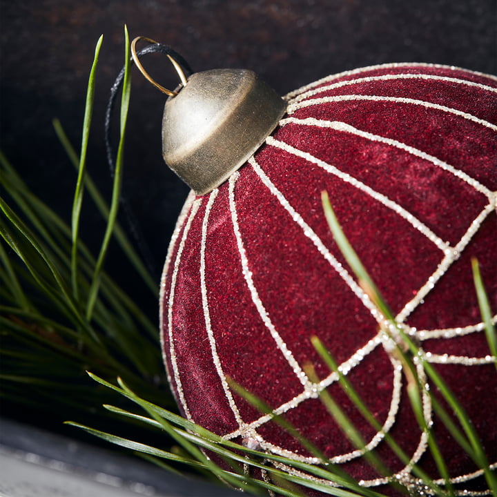 Velour Christbaumkugel von House Doctor in der Farbe rotbraun