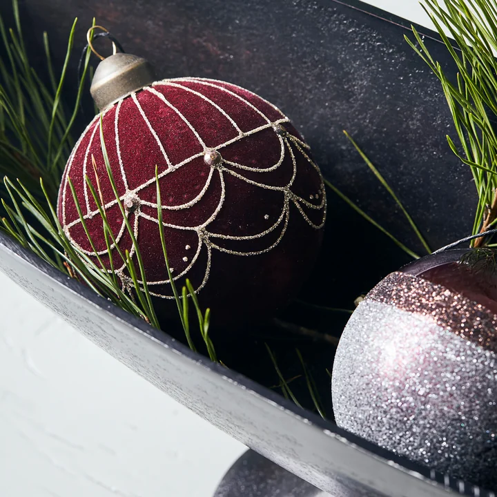 Velour Christbaumkugel von House Doctor in der Farbe rotbraun