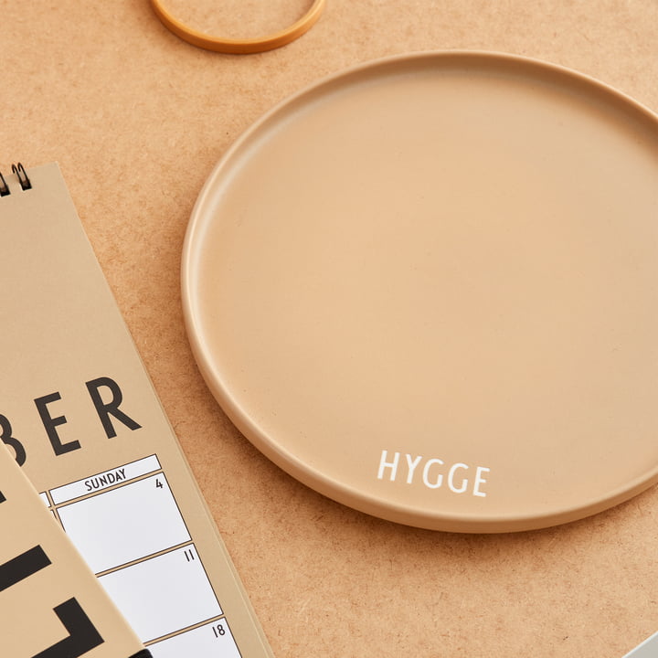 AJ Favourite Porzellan Teller von Design Letters in Hygge / beige