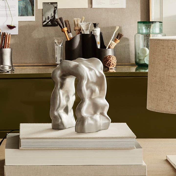 Morf Skulptur und Buchstütze von Ferm Living