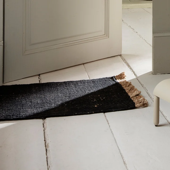 Block Fußmatte von Ferm Living in der Farbe schwarz