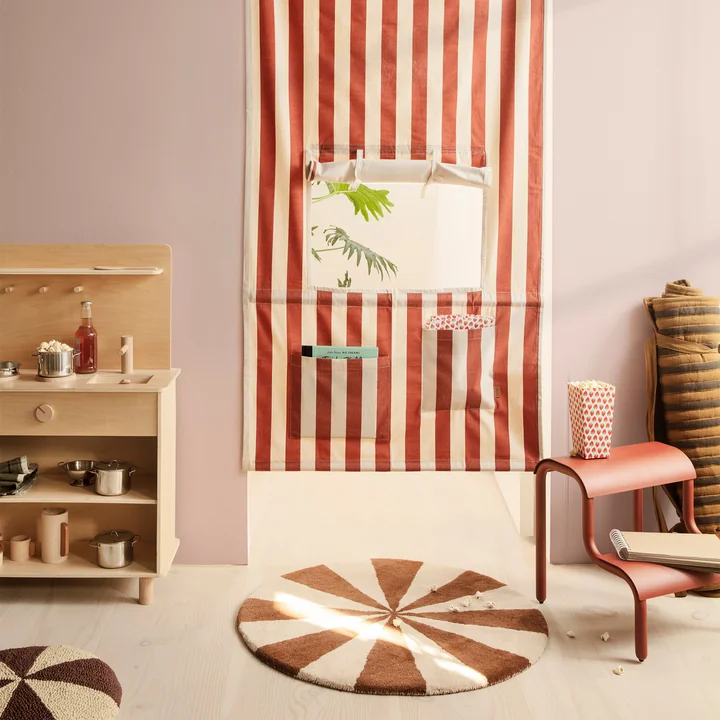 Arch Getufteter Teppich vom Ferm Living in der Ausführung ziegelrot / off-white