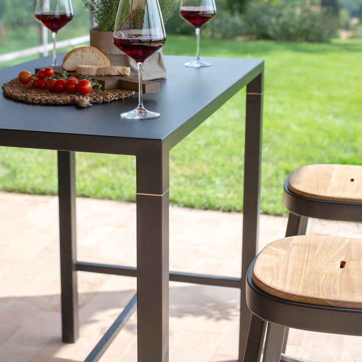 Nova Outdoor Hochtisch von Emu