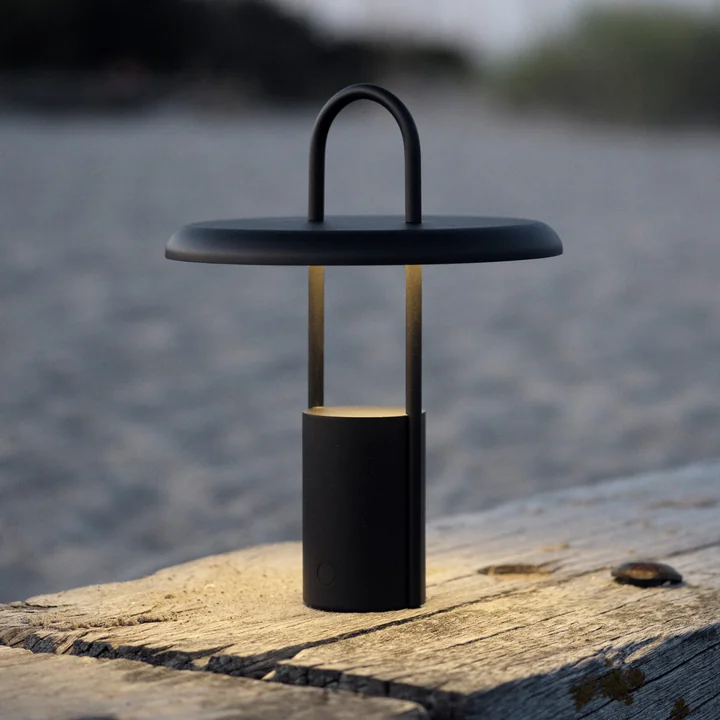Pier Akku LED-Leuchte in schwarz von Stelton