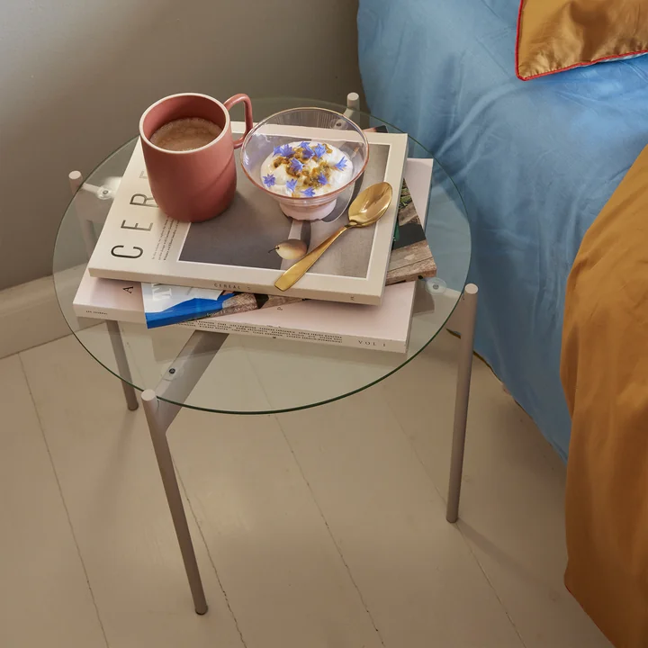 Beam Beistelltisch von Hübsch Interior in der Farbe sand