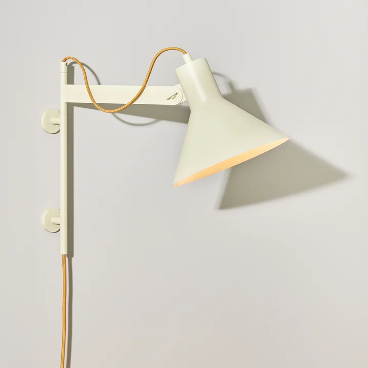 Studio Wandleuchte von Hübsch Interior in der Farbe beige