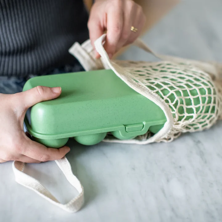 Eggs to go Mehrweg Eierbehälter, nature leaf green von Koziol