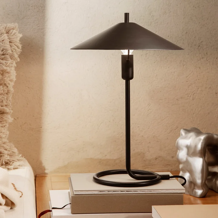 Filo Tischleuchte, schwarz von Ferm Living