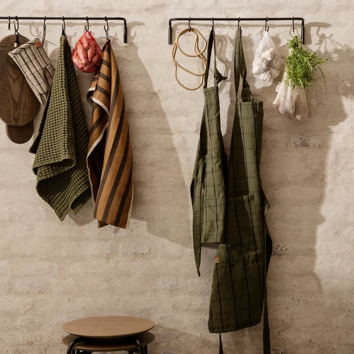 Hale Küchenschürze, grün schwarz von Ferm Living