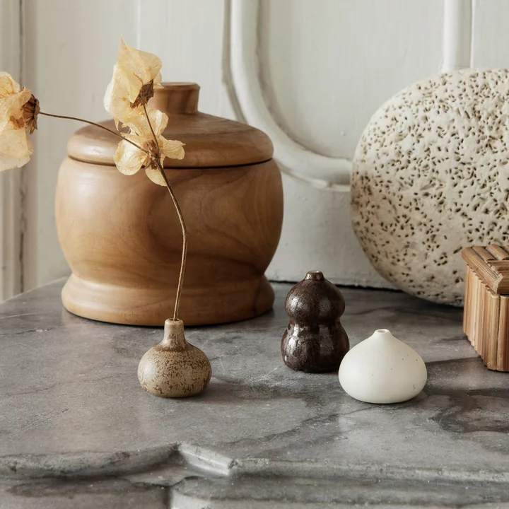 Komo Minivasen von Ferm Living in der Ausführung mehrfarbig