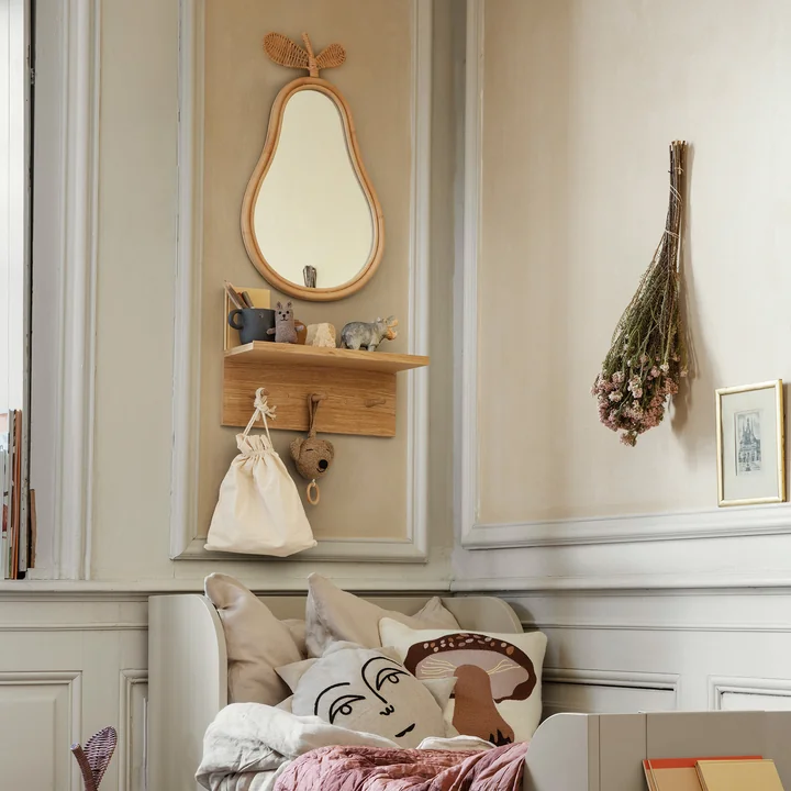 Place Wandregal, Small, Eiche und Roy Merino Spieluhr von Ferm Living