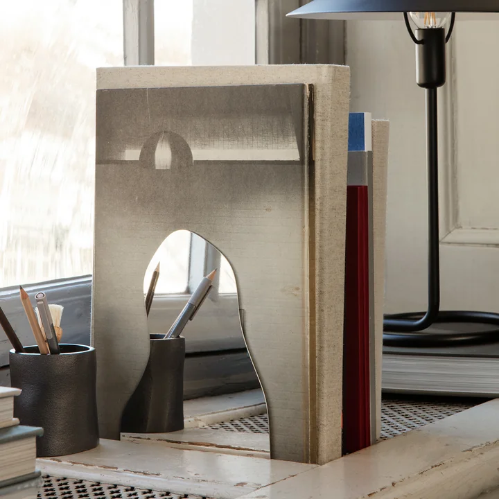 Pond Buchstütze, silber (2er Set) von Ferm Living